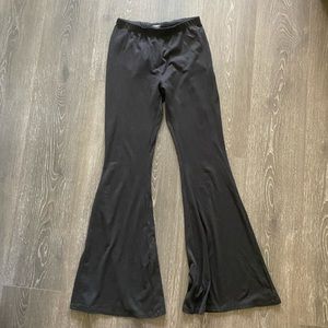 black flaire leggings